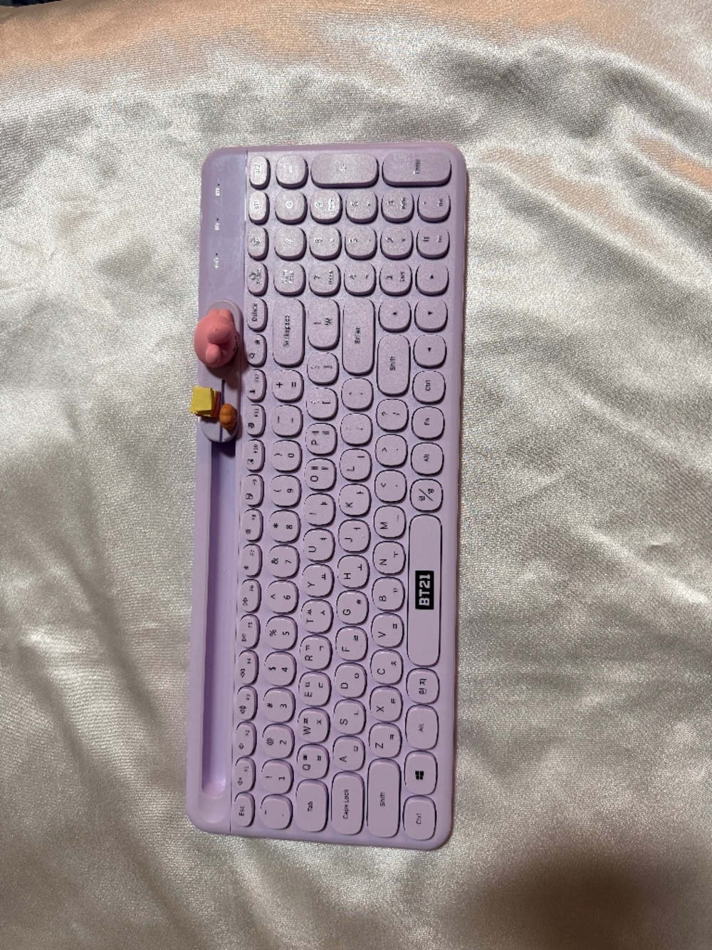 BT21 Cooky Shooky Multi Pairing Wireless Bluetooth Keyboard Purple Korean Englis